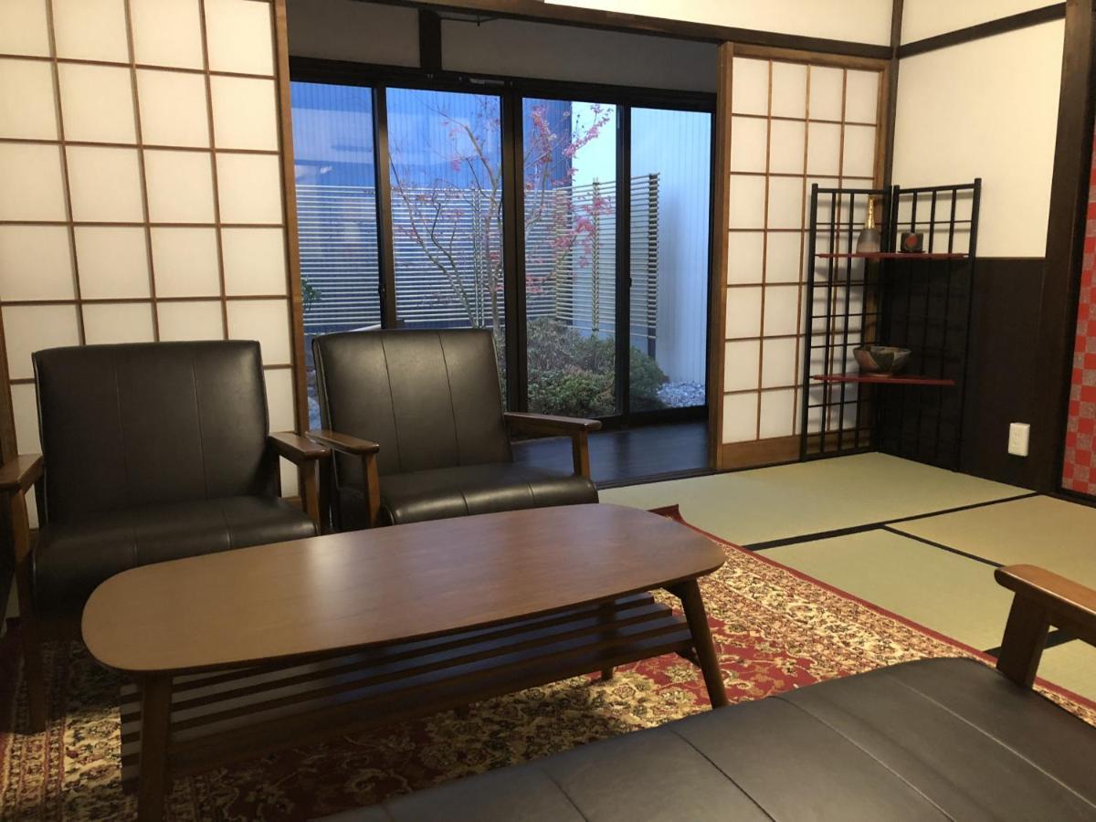 Taisho Aburaya Villa Takajama Kültér fotó