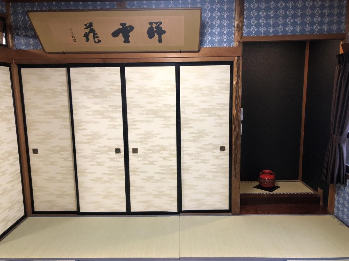 Taisho Aburaya Villa Takajama Kültér fotó